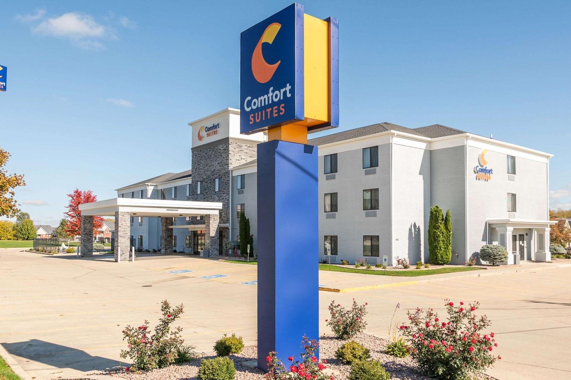 Comfort Suites Bloomington I-55 And I-74 Экстерьер фото