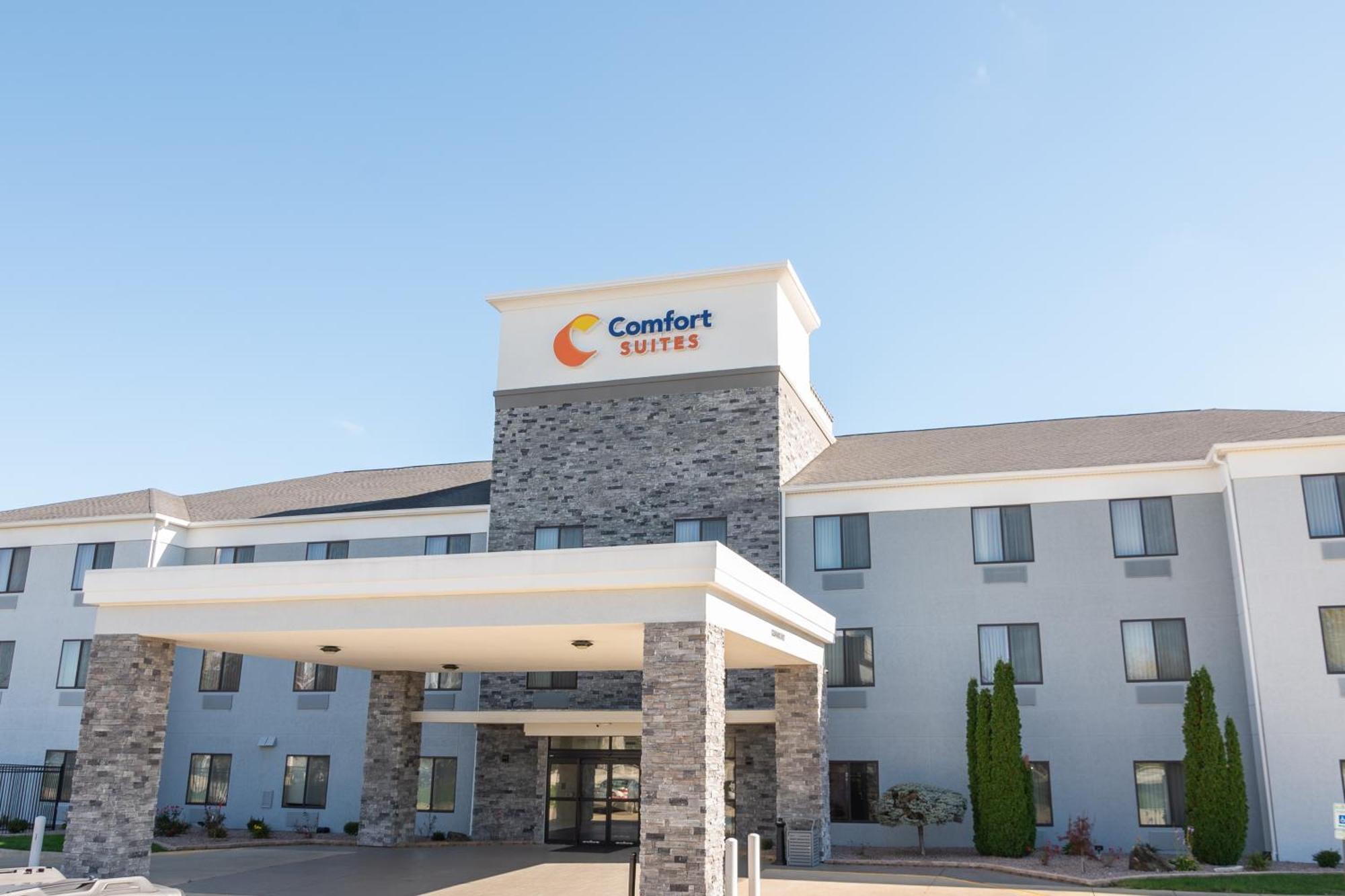 Comfort Suites Bloomington I-55 And I-74 Экстерьер фото