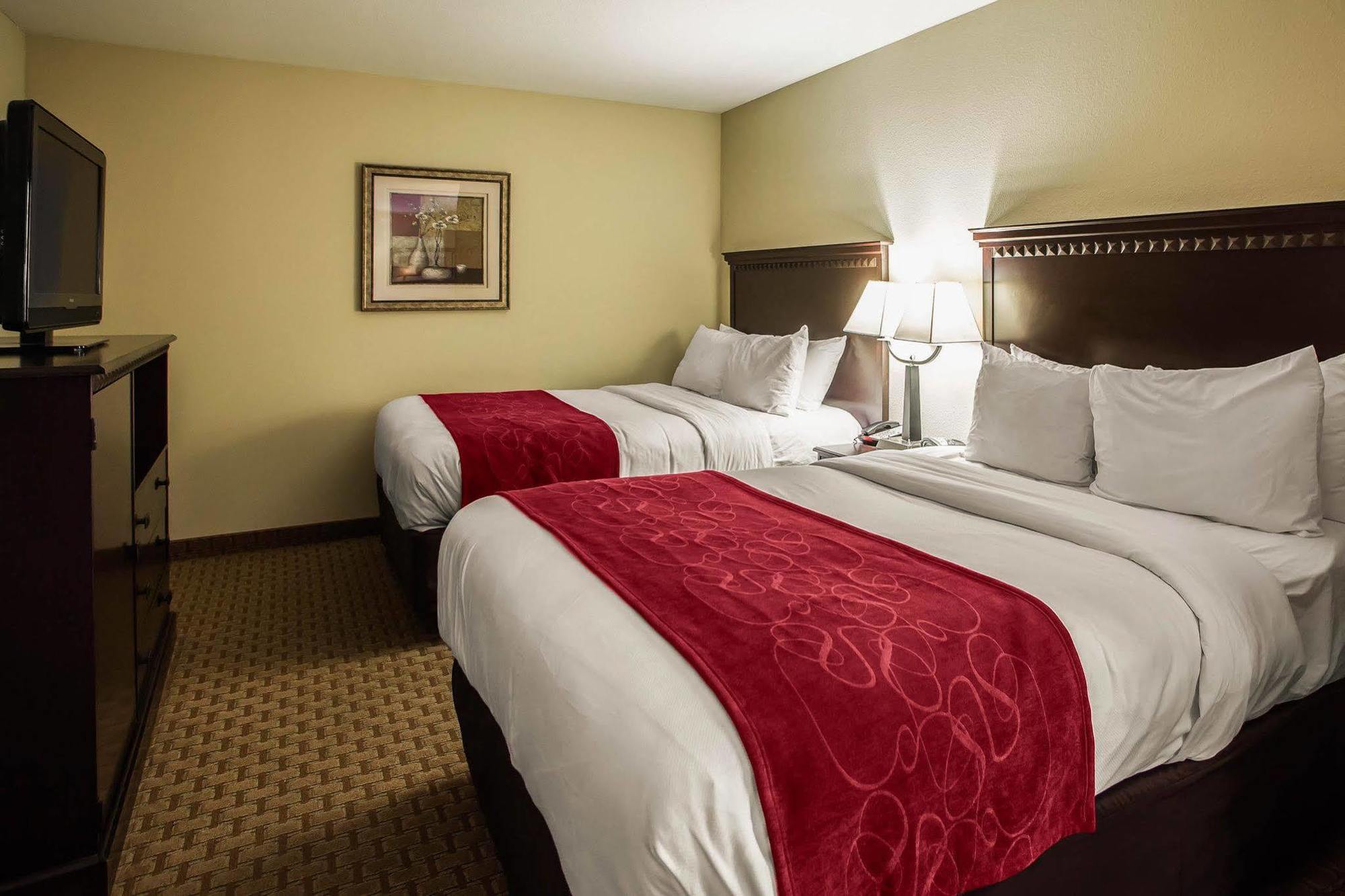 Comfort Suites Bloomington I-55 And I-74 Экстерьер фото